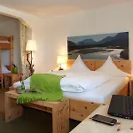 Hotel Maximilian Reuthe