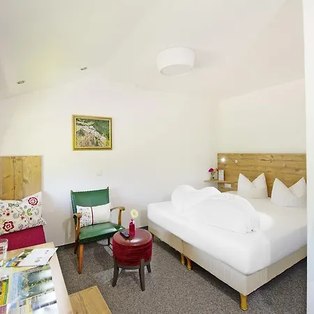 Hotel Maximilian Reuthe