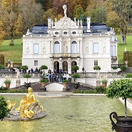 Отель Maximilian 3*