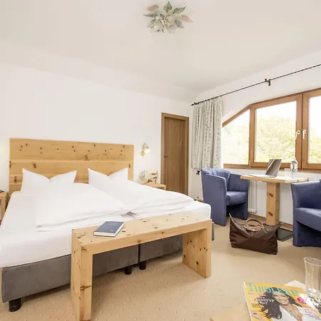 Maximilian Szálloda Reutte