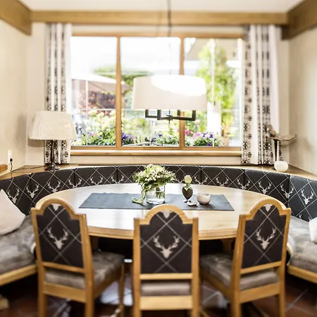 Maximilian 3* Reutte