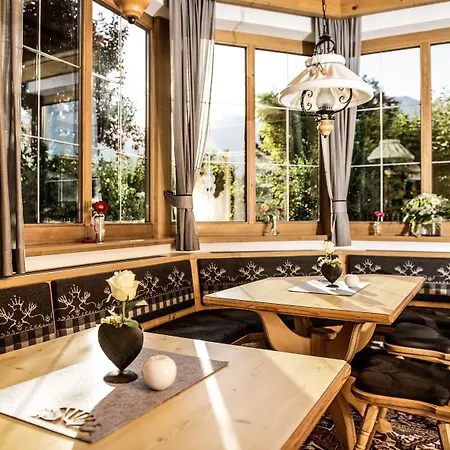 Hotel Maximilian 3*