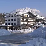 Hotel Maximilian