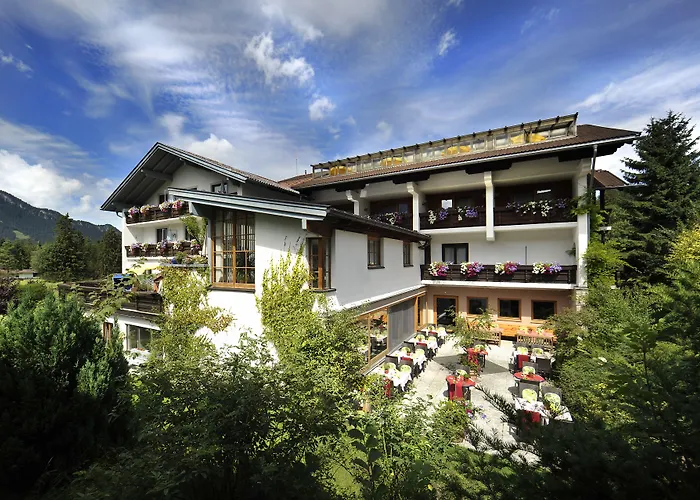 Maximilian 3* Reutte